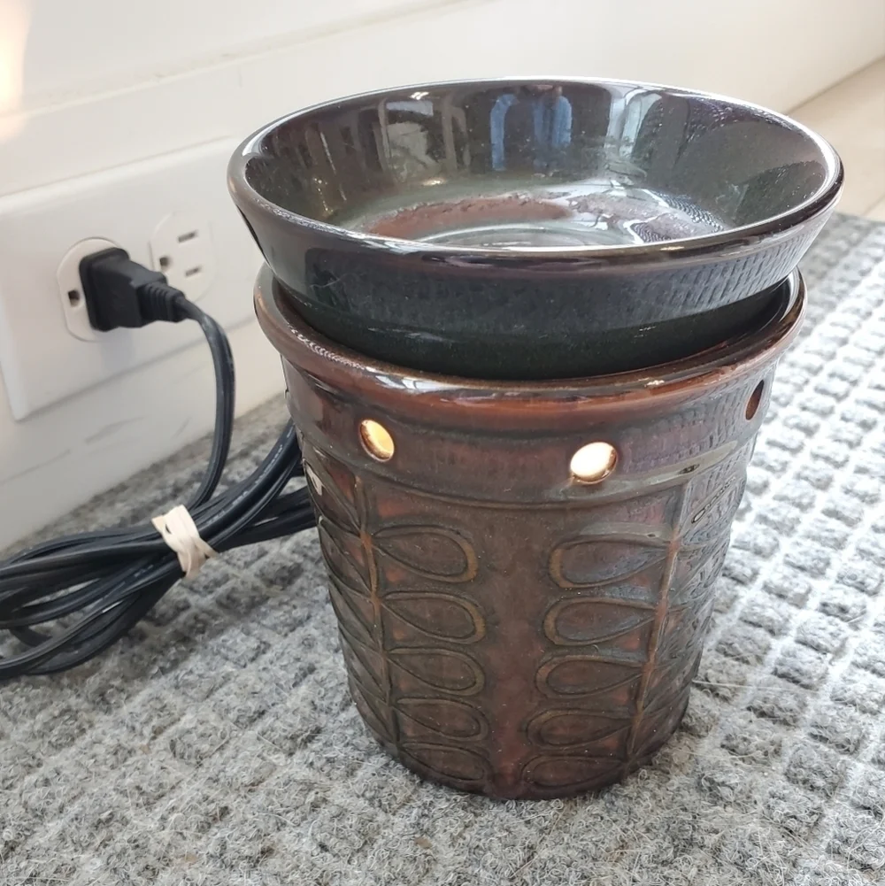 SCENTSY FARFALLE FULL SIZE WAX WARMER RETIRED RED BROWN GLAZE